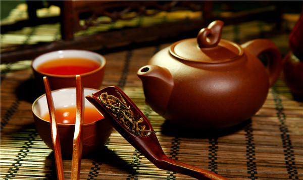 红茶和普洱茶有什么区别（红茶和普洱茶有什么区别?）